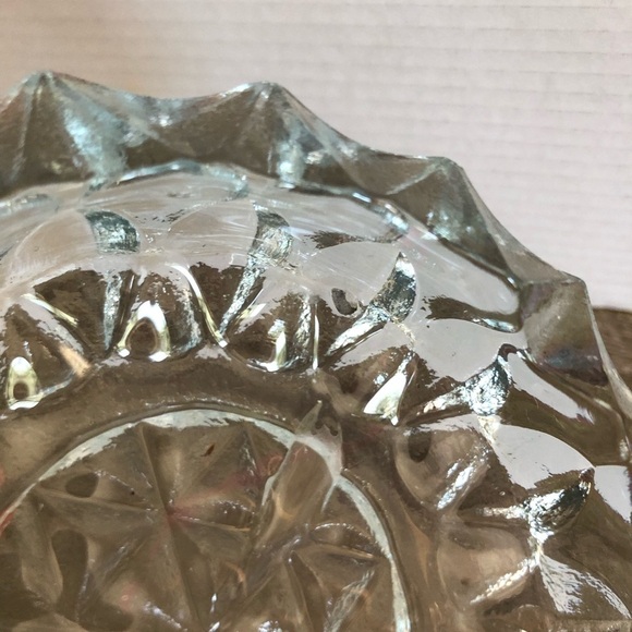 Vtg Clear Pressed Glass Ashtray - Picture 4 of 14